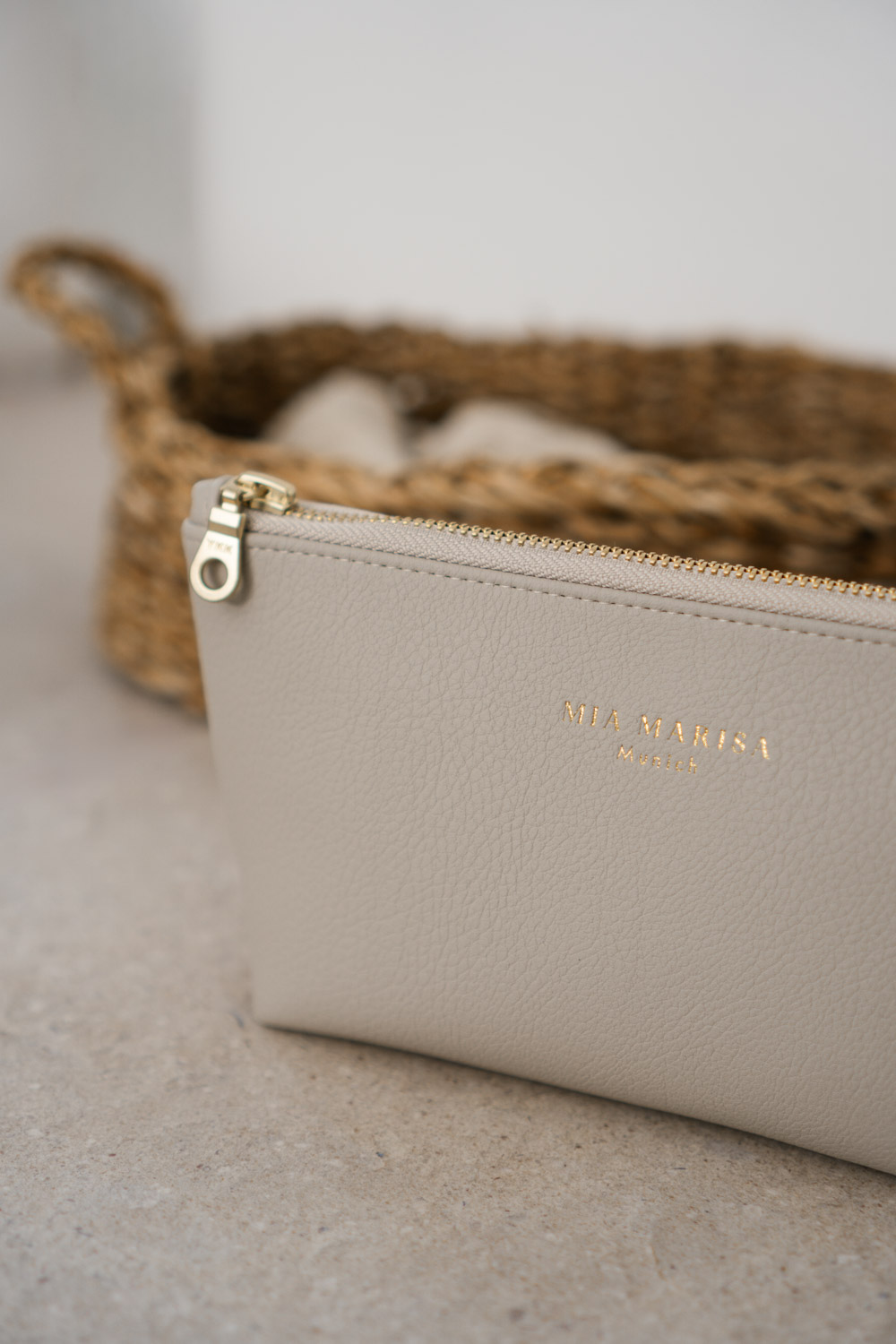 Kleine personalisierte Kosmetiktasche – Damen – beige vegan – Geschenk