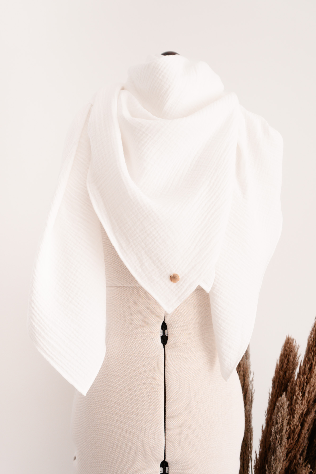 Schal für den Herbst Winter Damen Musselin Biobaumwolle warm groß nachhaltig creme