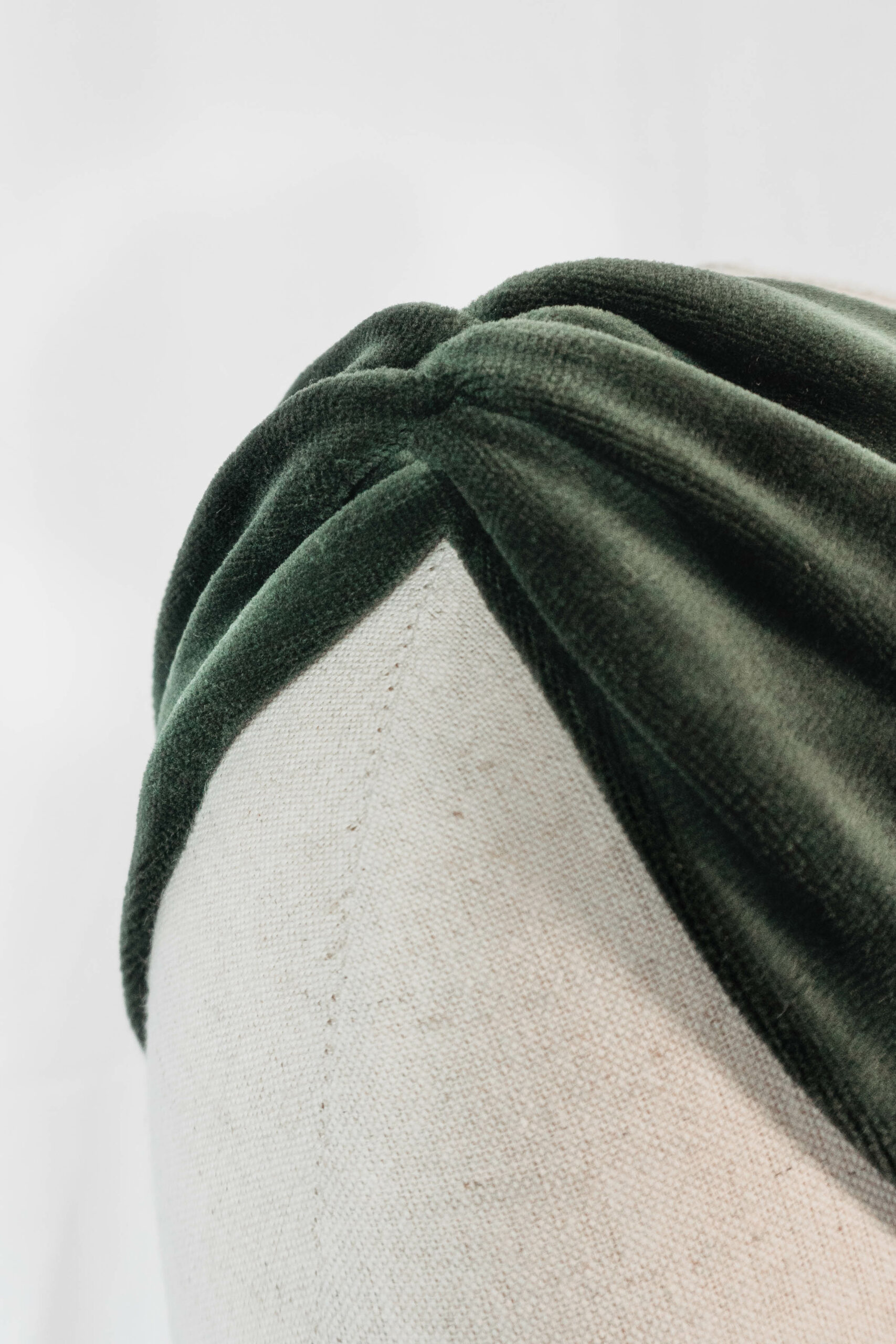 Nachhaltiges Stirnband RUFFLE Green Biobaumwolle handgefertigt in Deutschland Nicki Gruen 7 scaled