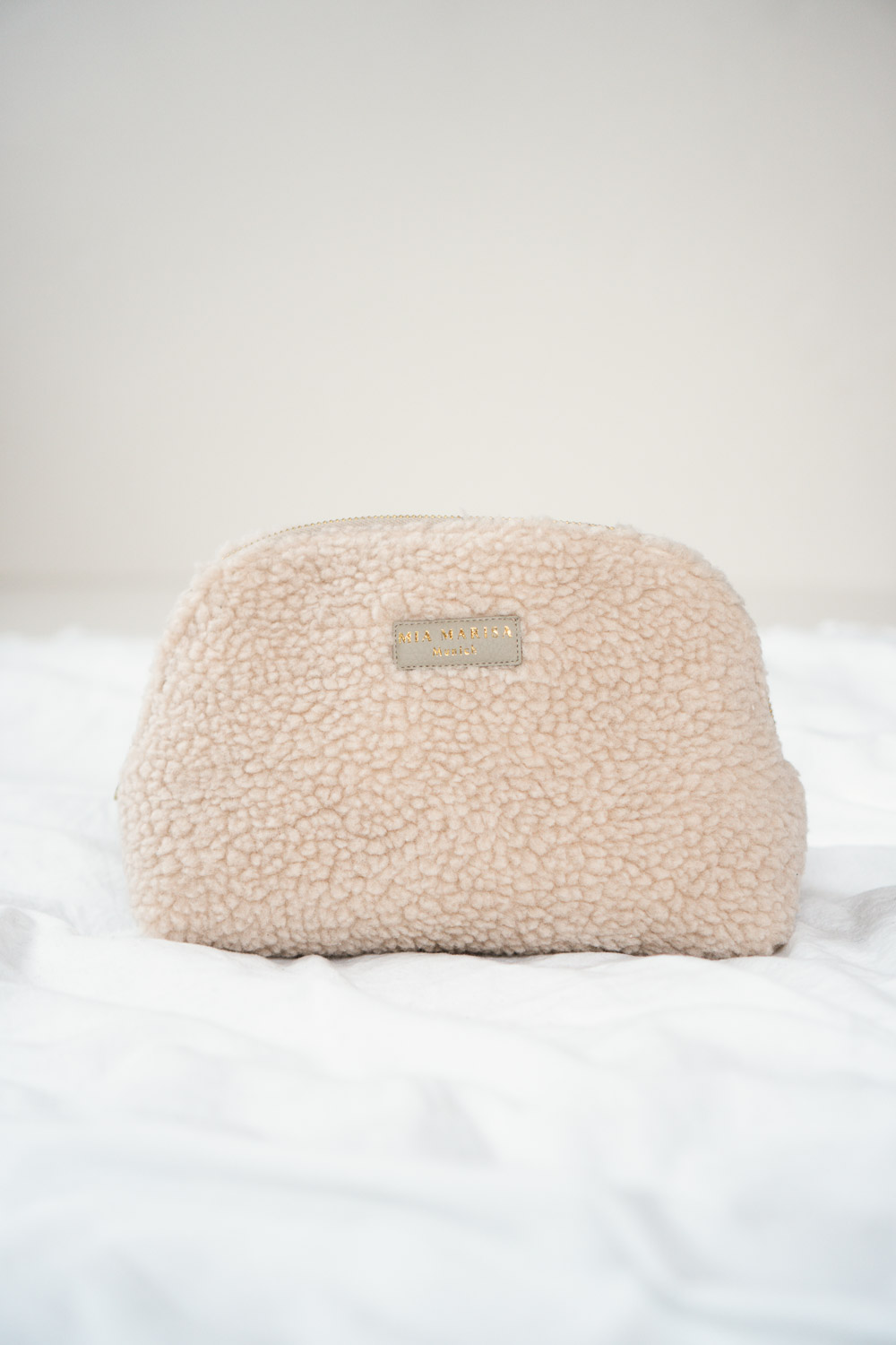 No. 1 - Round Cosmetic Bag - Teddy Beige - Large