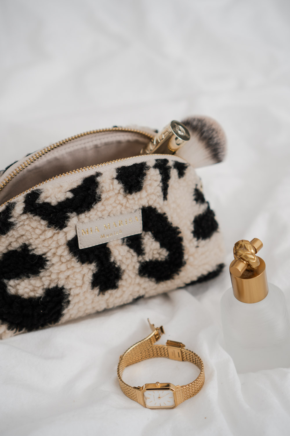 No. 1 - Round Cosmetic Bag - Leo Teddy Black - Small